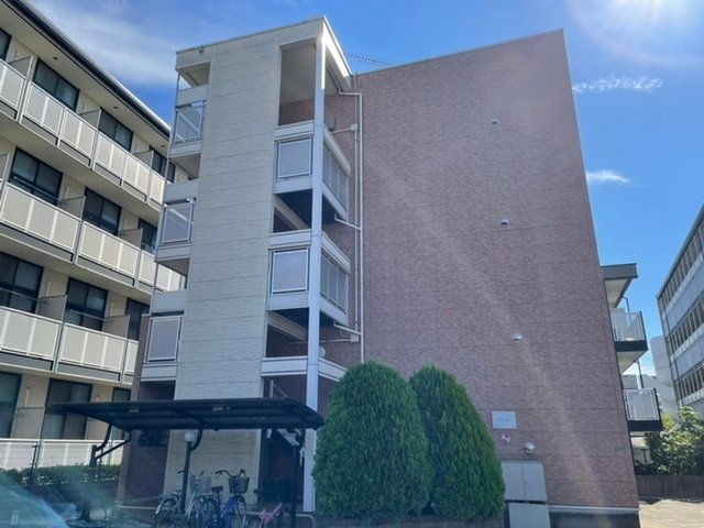 Exterior Image