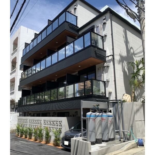 Exterior Image